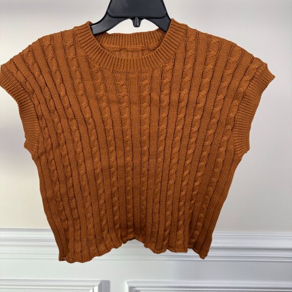 No Brand, Size M, Brown cable-knit vest, sleeveless. - Picture 6 of 7